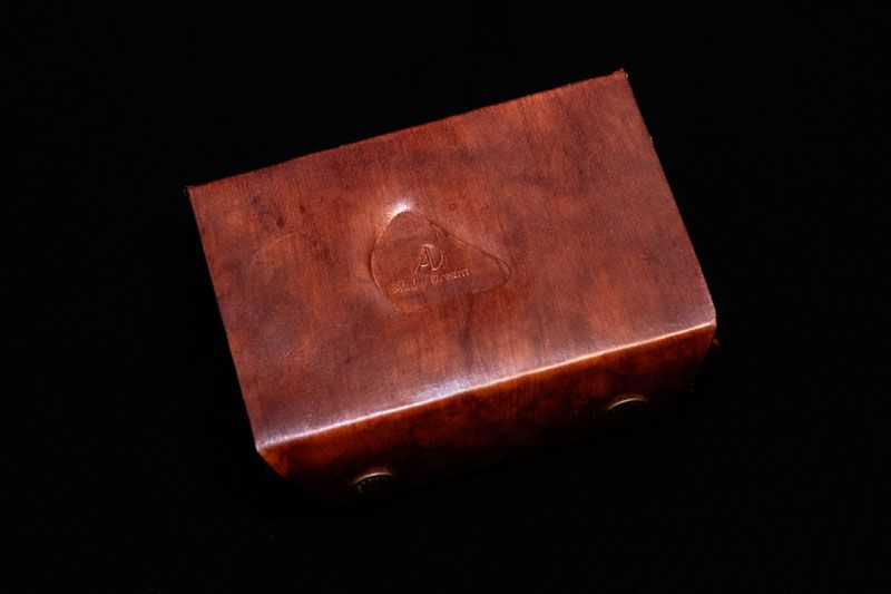 Case de Couro
